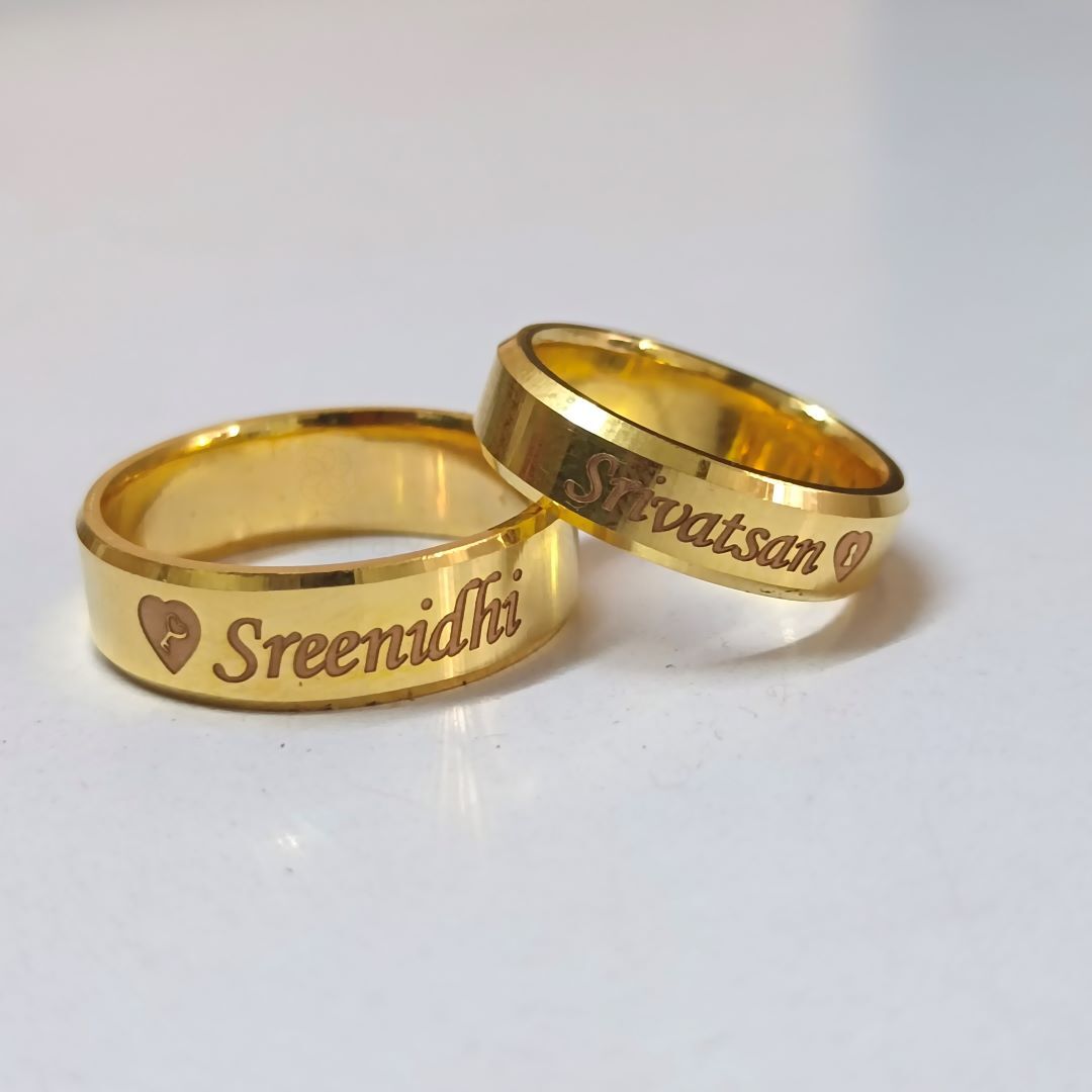 Aggregate 184+ couple rings with name
