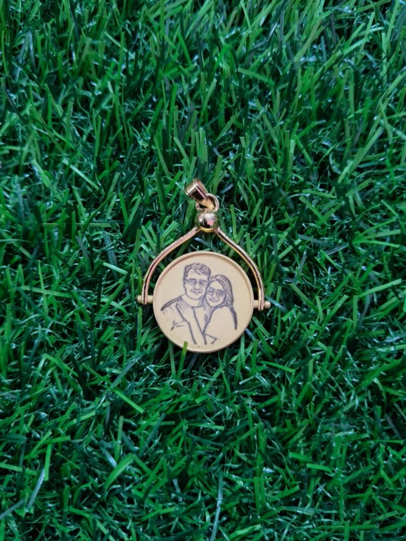22K (916) Couple Photo & Couple Names Engraved Pendent (10 Gram)